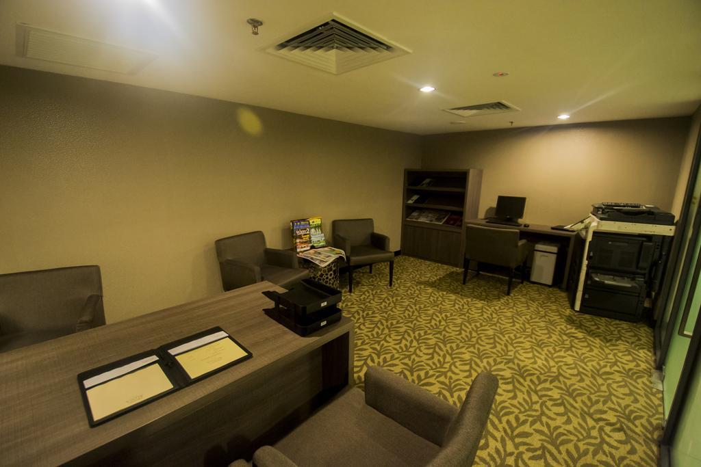 Grand Alora Hotel Alor Setar Esterno foto