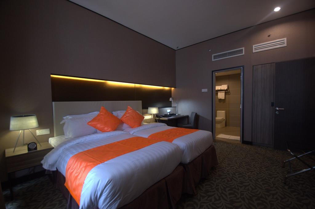Grand Alora Hotel Alor Setar Esterno foto